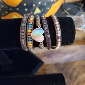 Heart stone bracelet NEW